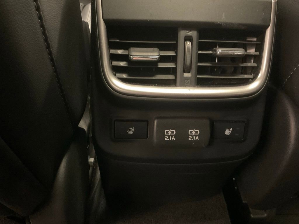 Used 2021 Subaru Outback Limited image 25