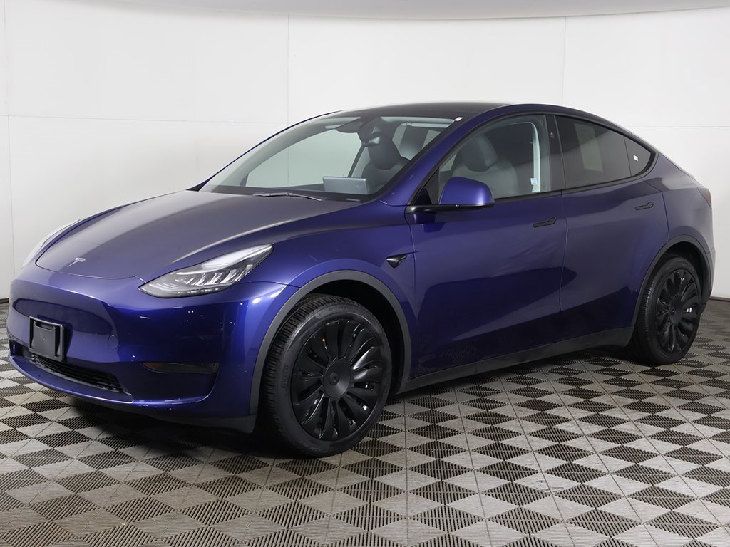 Used 2023 Tesla Model Y Long Range image 9