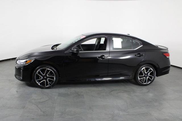 Certified 2025 Nissan Sentra SR FWD image 14