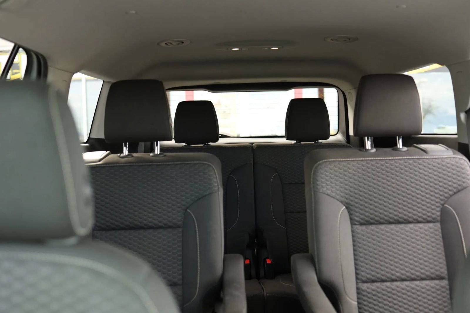 Used 2018 GMC Acadia SLE image 31