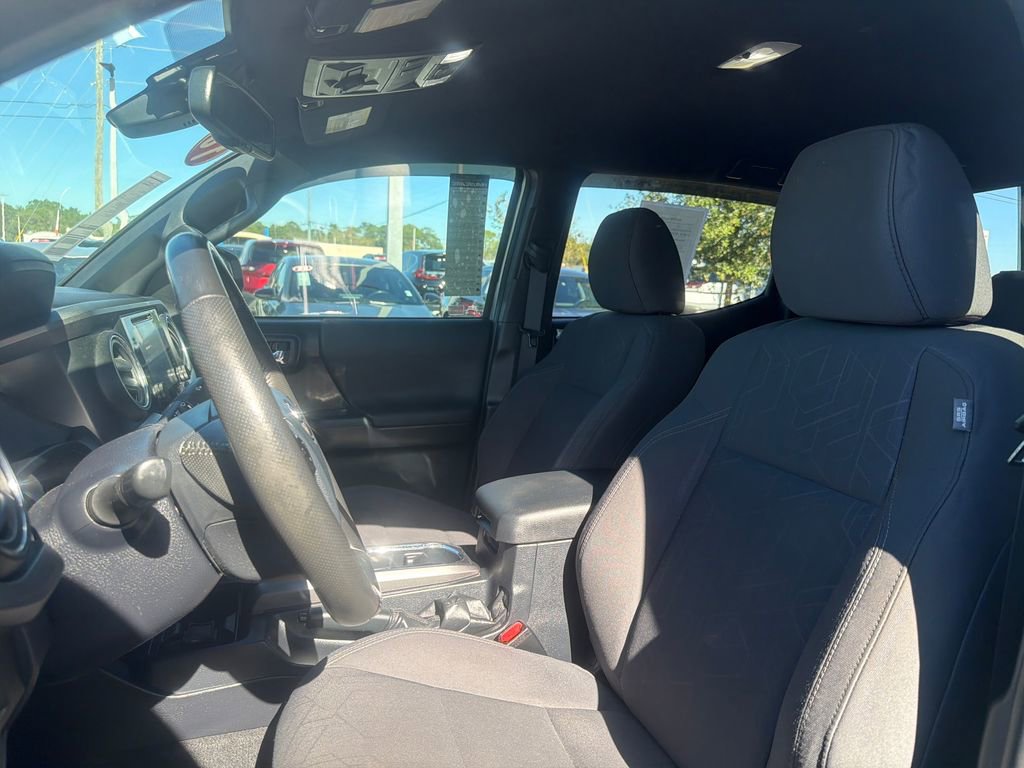 Used 2018 Toyota Tacoma TRD Off-Road image 18