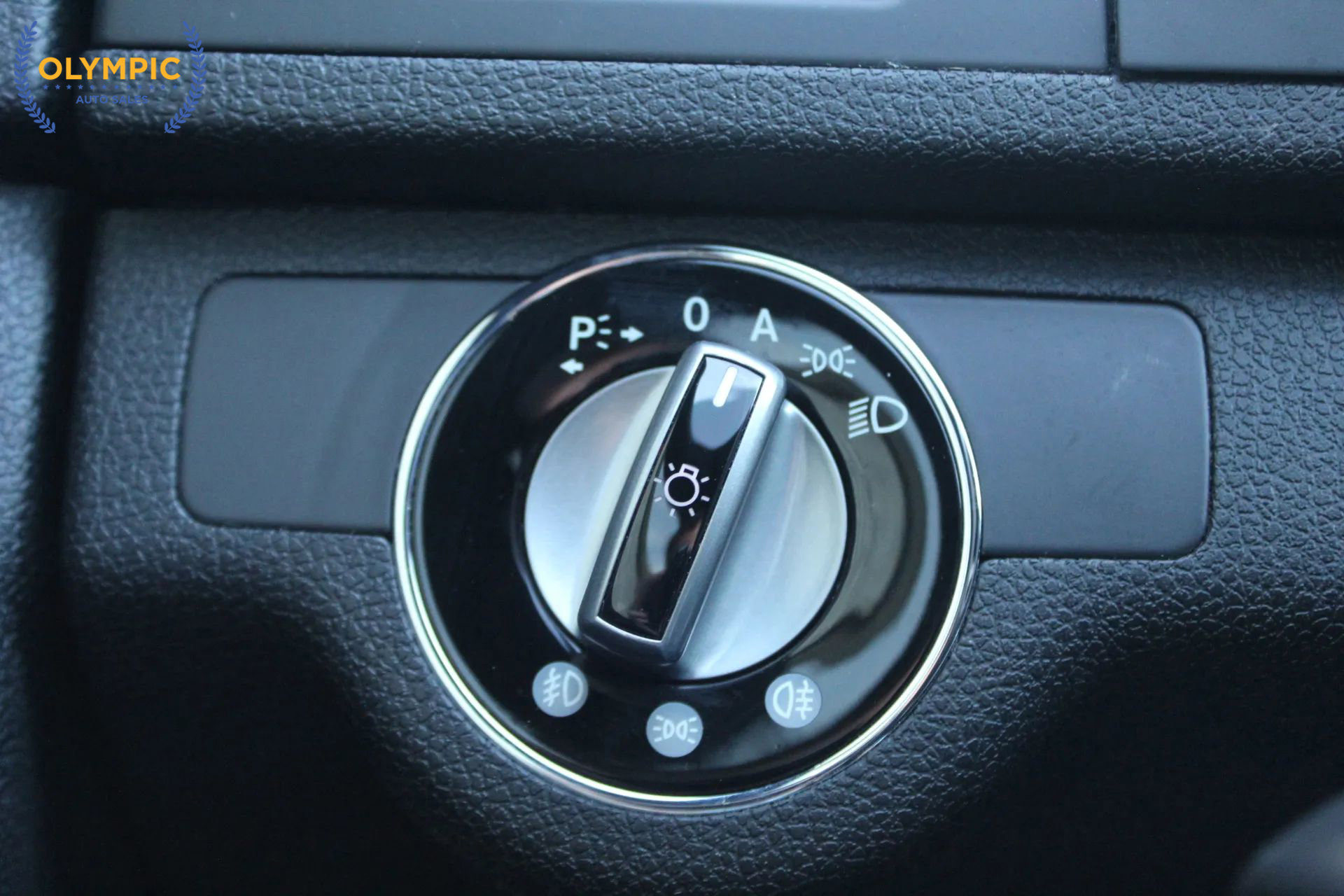 Used 2008 Mercedes-Benz C 300 Sedan w/ P1 Pkg image 29