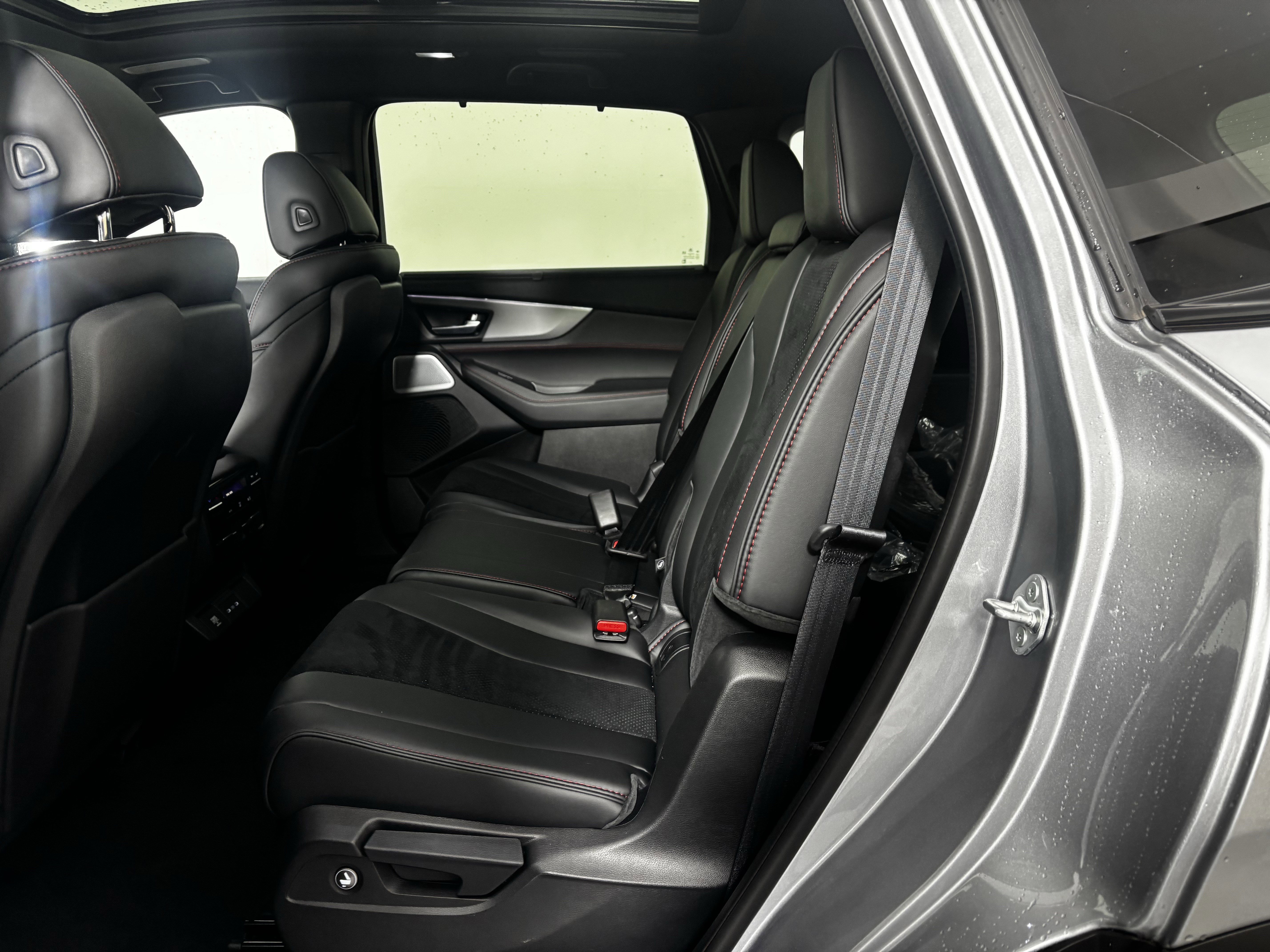 Certified 2025 Acura MDX A-Spec image 21