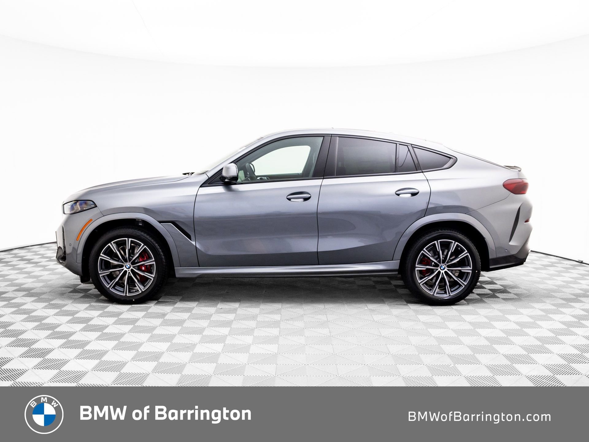 New 2026 BMW X6 xDrive40i w/ Executive Package image 2