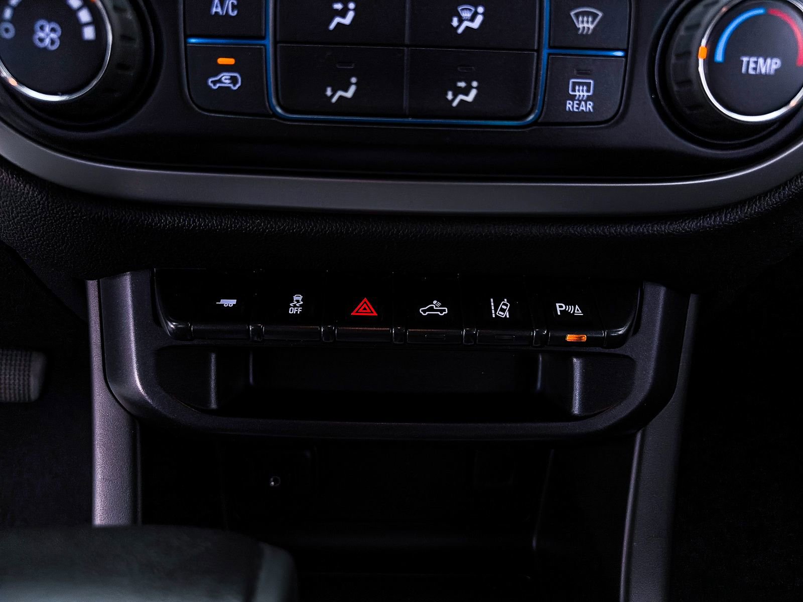 Used 2021 Chevrolet Colorado LT w/ Safety Package RWD image 22