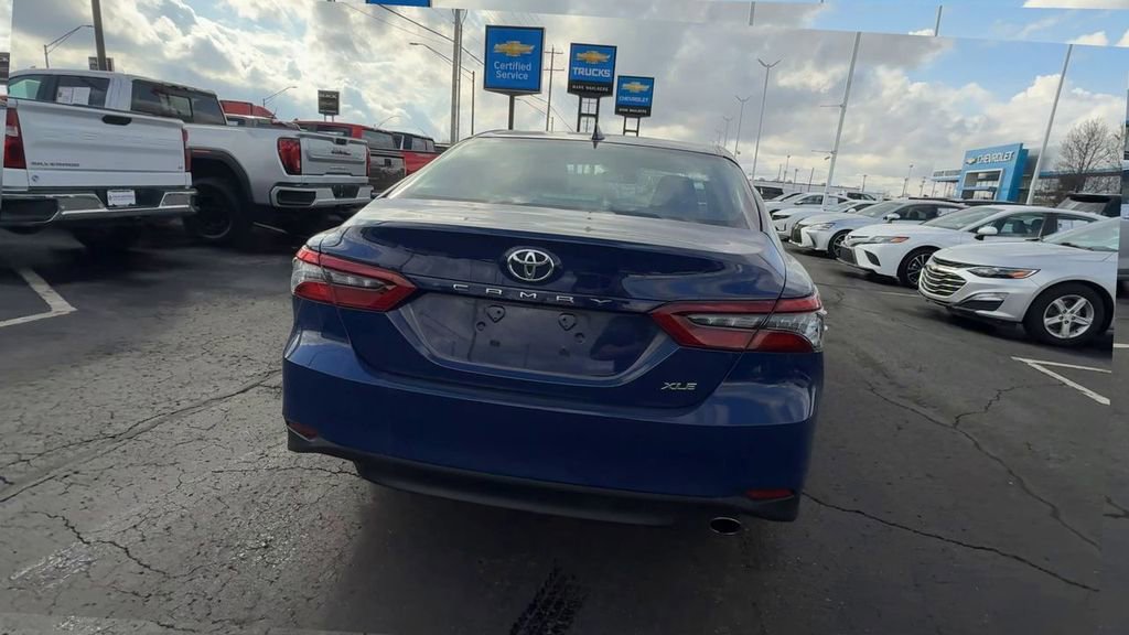Used 2024 Toyota Camry XLE w/ Cold Weather Package image 7