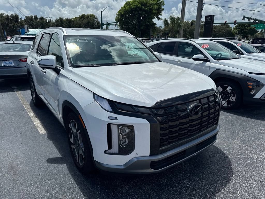 Used 2024 Hyundai Palisade Limited FWD image 12