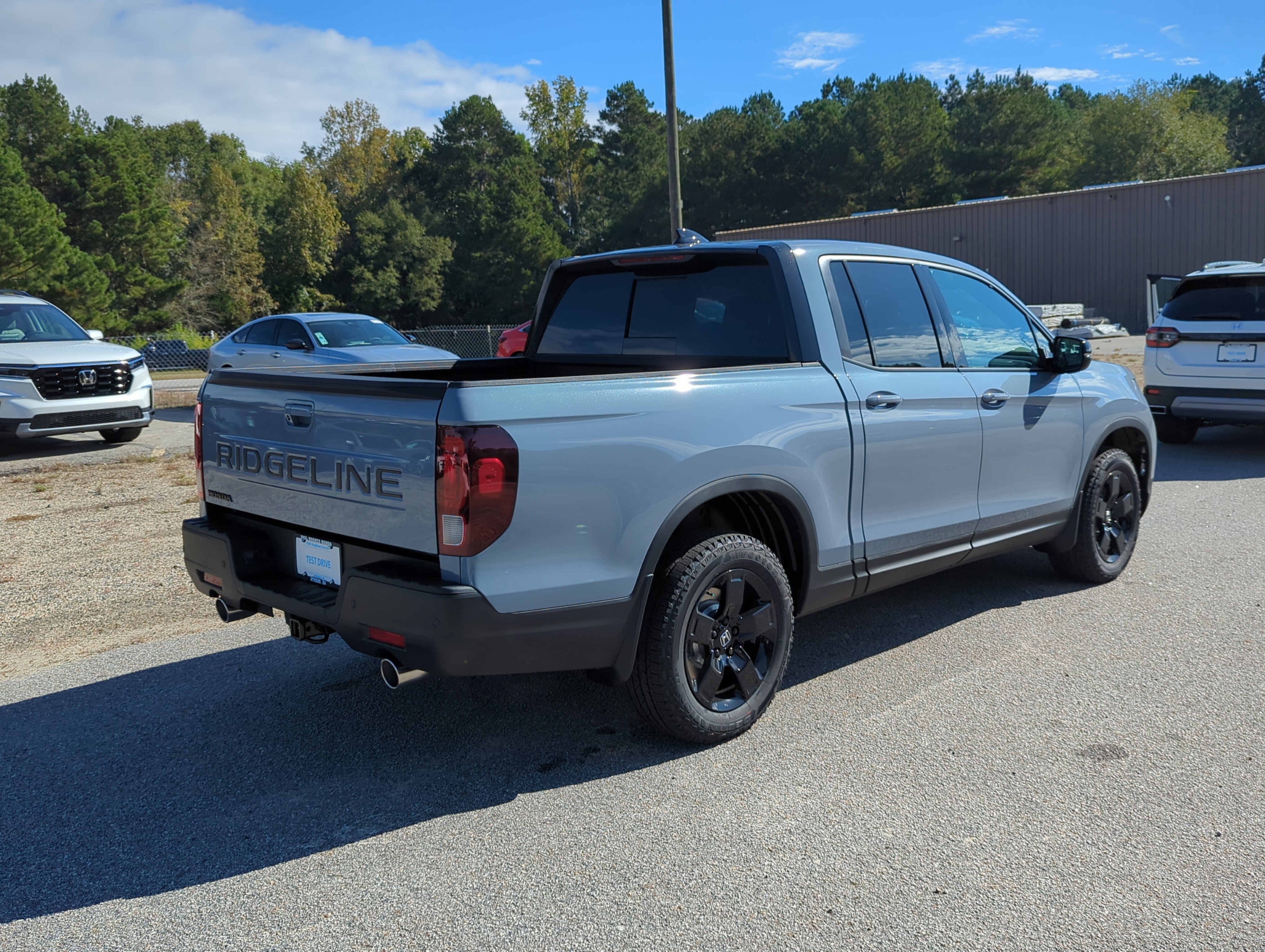New 2026 Honda Ridgeline Black Edition image 4