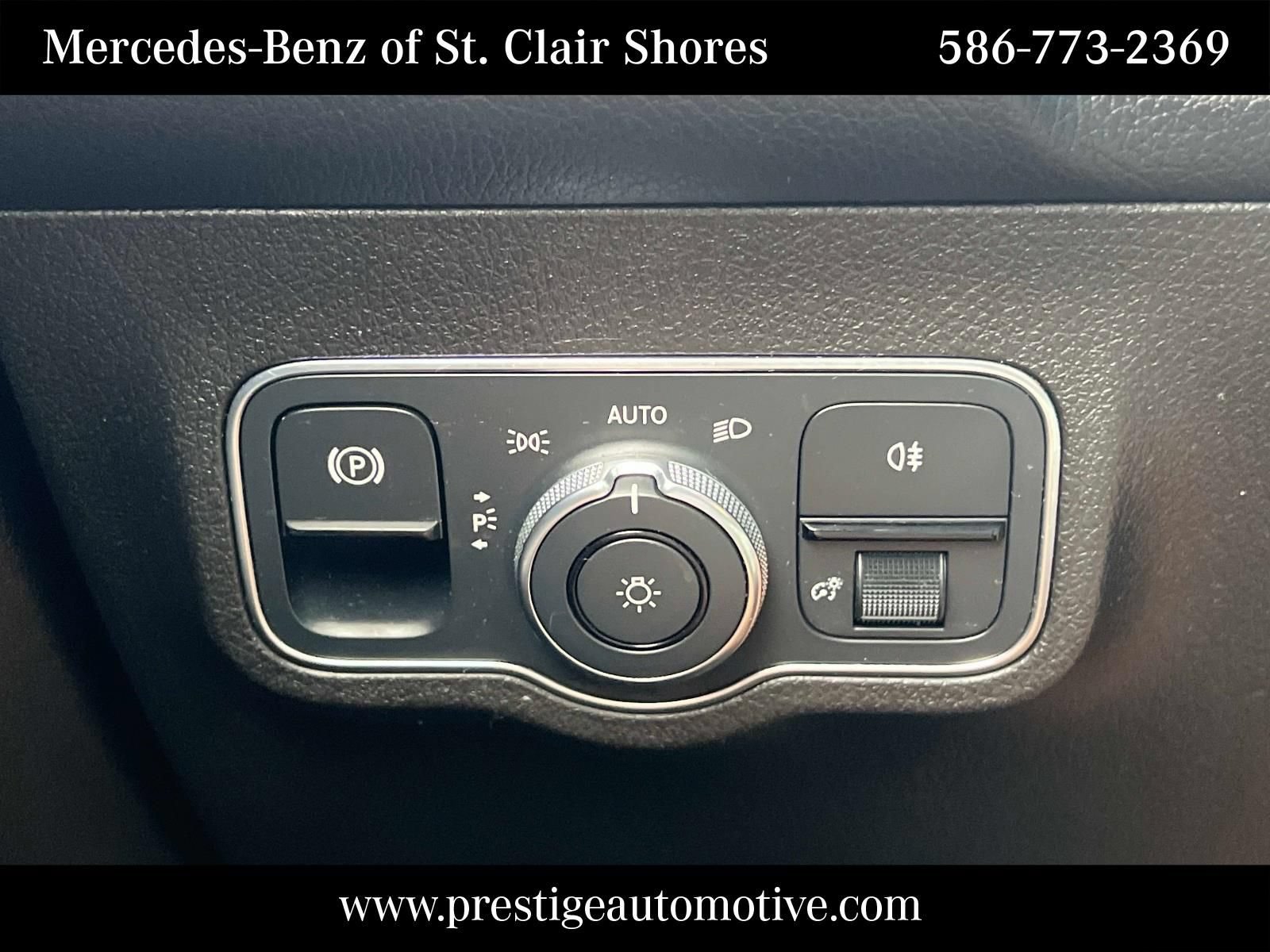 Used 2021 Mercedes-Benz GLB 35 AMG 4MATIC image 28
