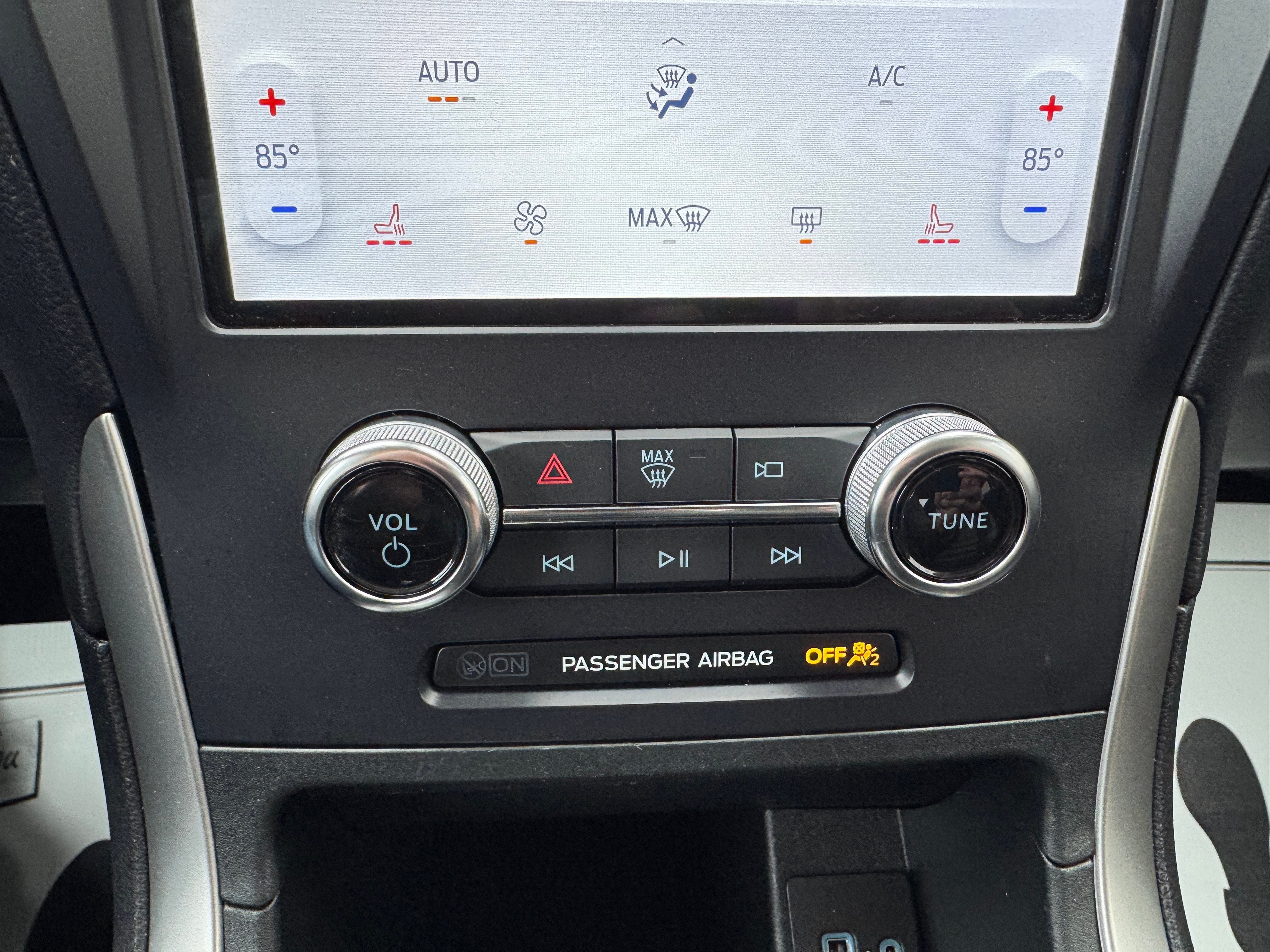 Used 2024 Ford Edge SEL AWD/4WD image 19