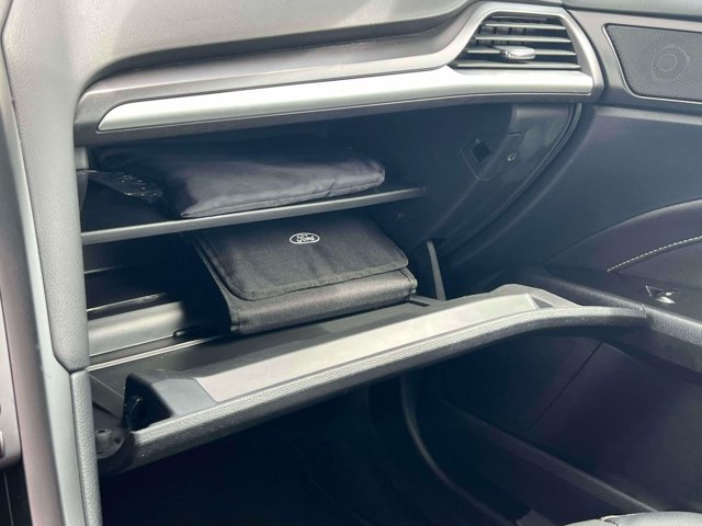 Used 2019 Ford Fusion Energi Titanium FWD image 34