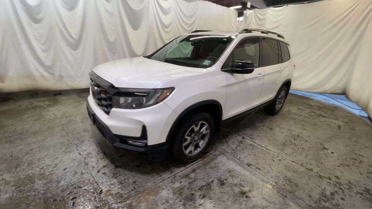 Certified 2023 Honda Passport TrailSport image 4