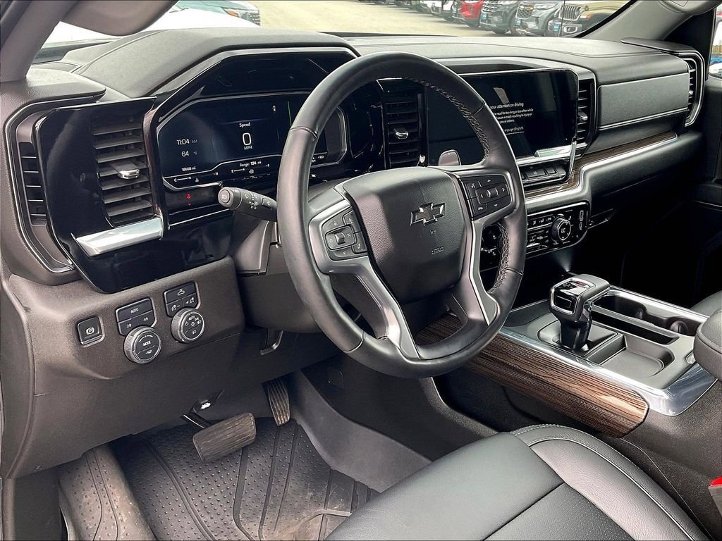Used 2024 Chevrolet Silverado 1500 RST AWD/4WD image 8
