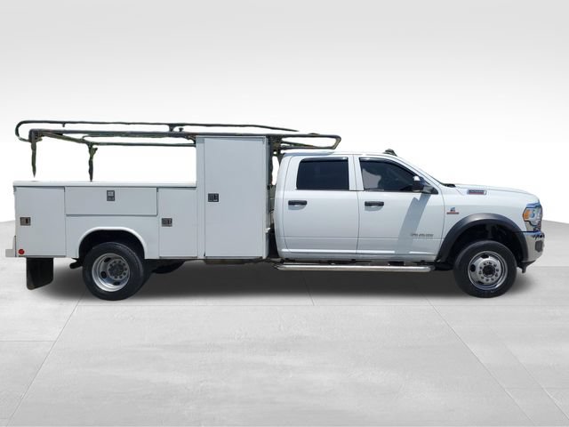 Used 2020 RAM 5500 Tradesman w/ Chrome Appearance Group AWD/4WD image 3