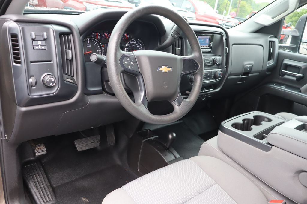 Used 2015 Chevrolet Silverado 3500 W/T AWD/4WD image 5