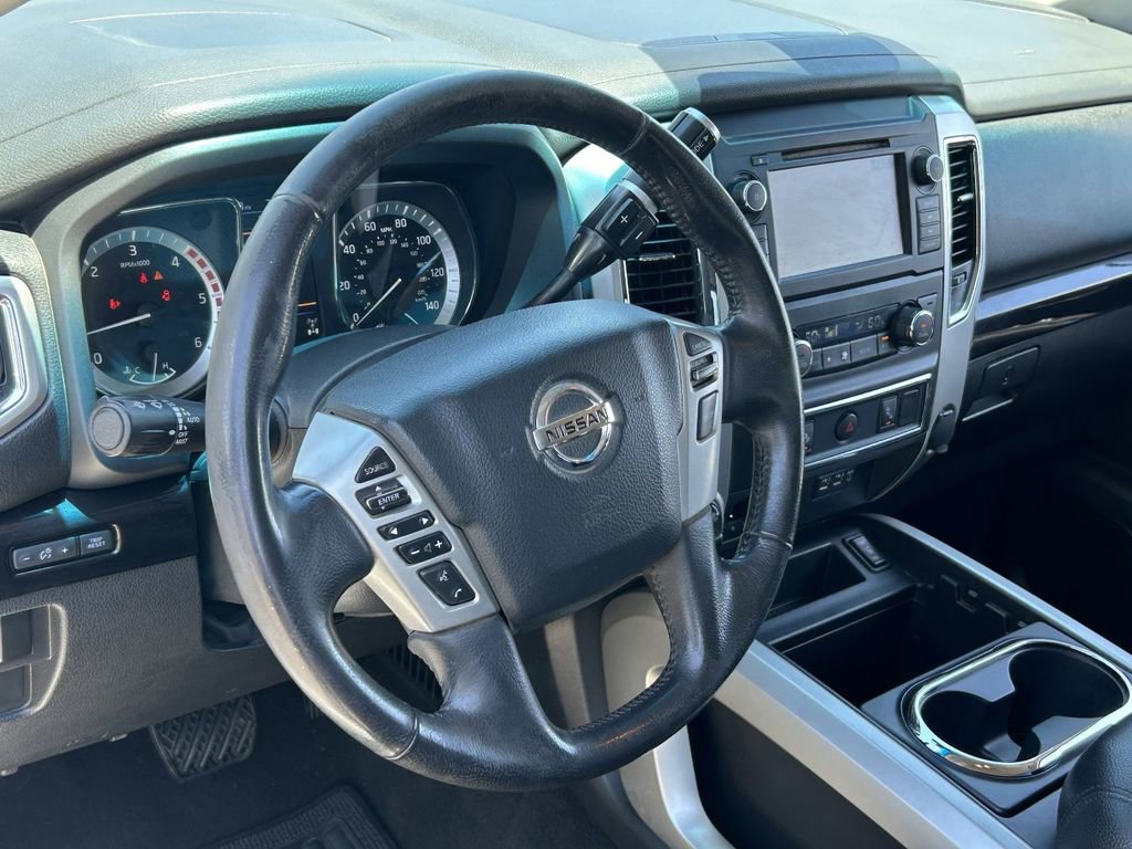 Used 2019 Nissan Titan SV w/ SV Convenience Package AWD/4WD image 23