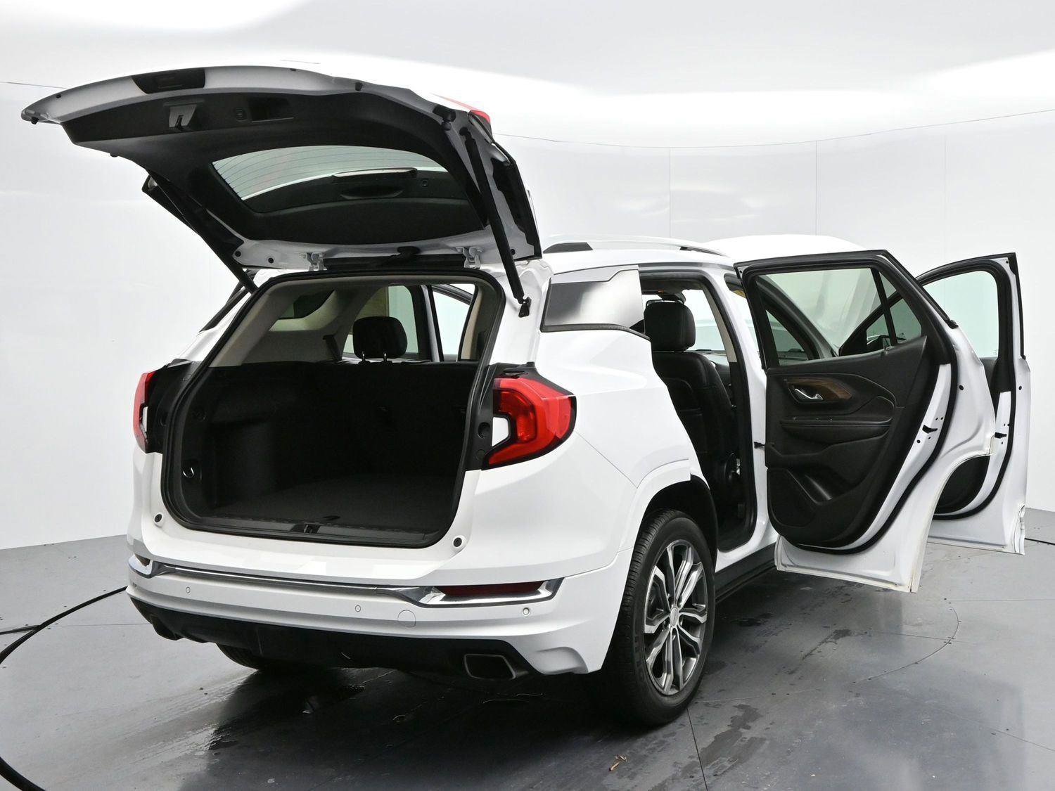 Used 2019 GMC Terrain Denali w/ Driver Alert Package II image 48