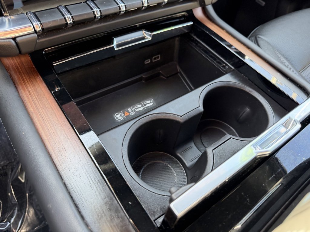 Used 2025 GMC Yukon Denali image 26