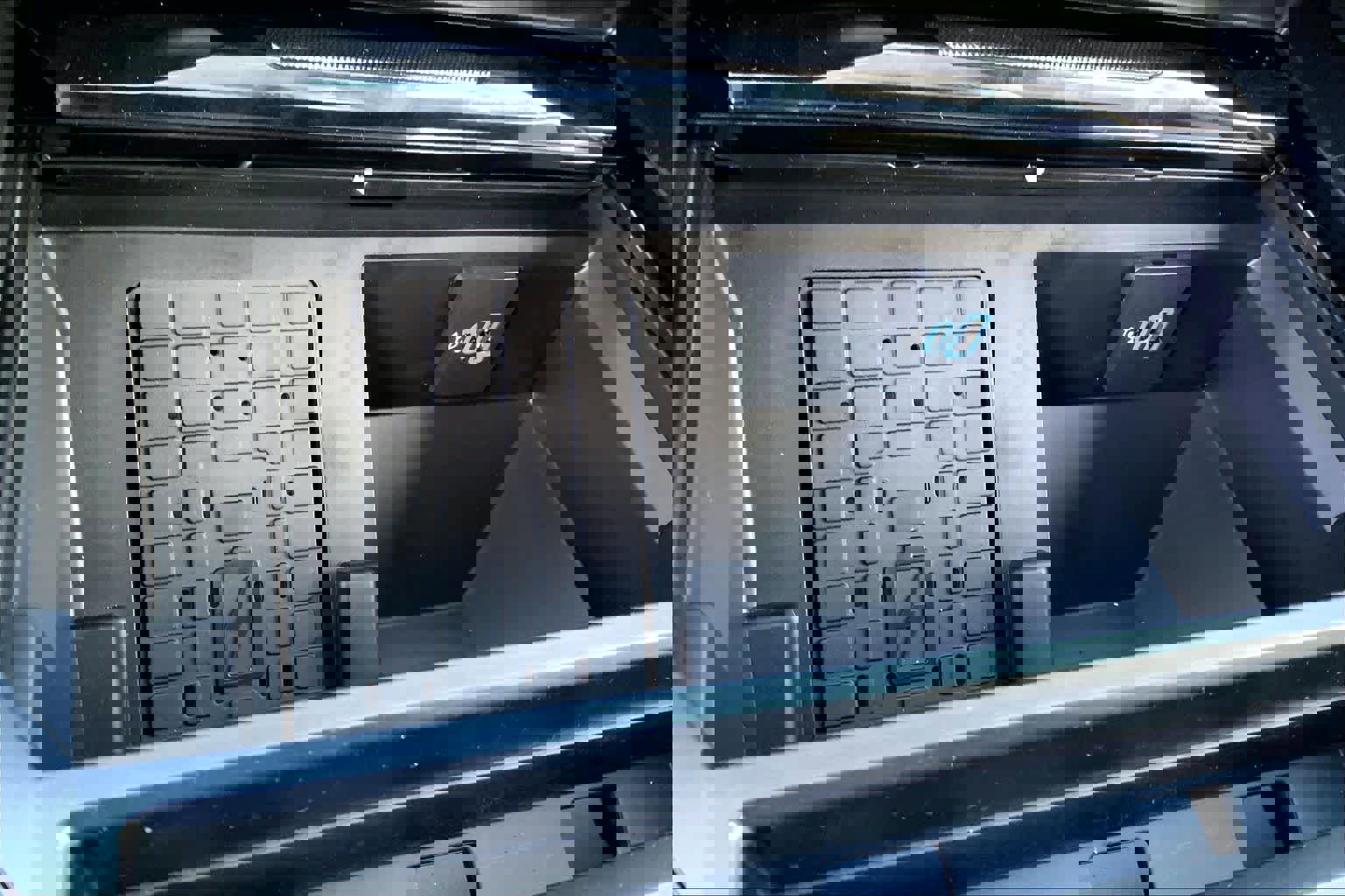 New 2026 Ford F250 Lariat w/ Black Appearance Package image 16