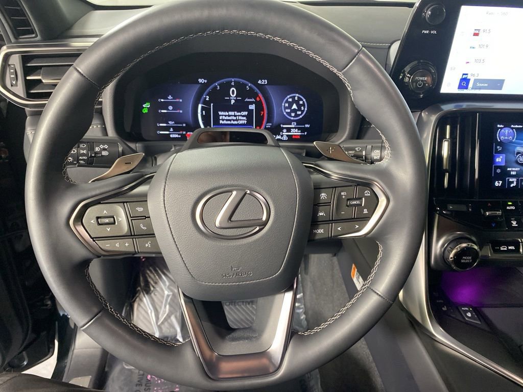 Certified 2025 Lexus LX 700h Overtrail w/ Accessory Package (Z1) AWD/4WD image 15