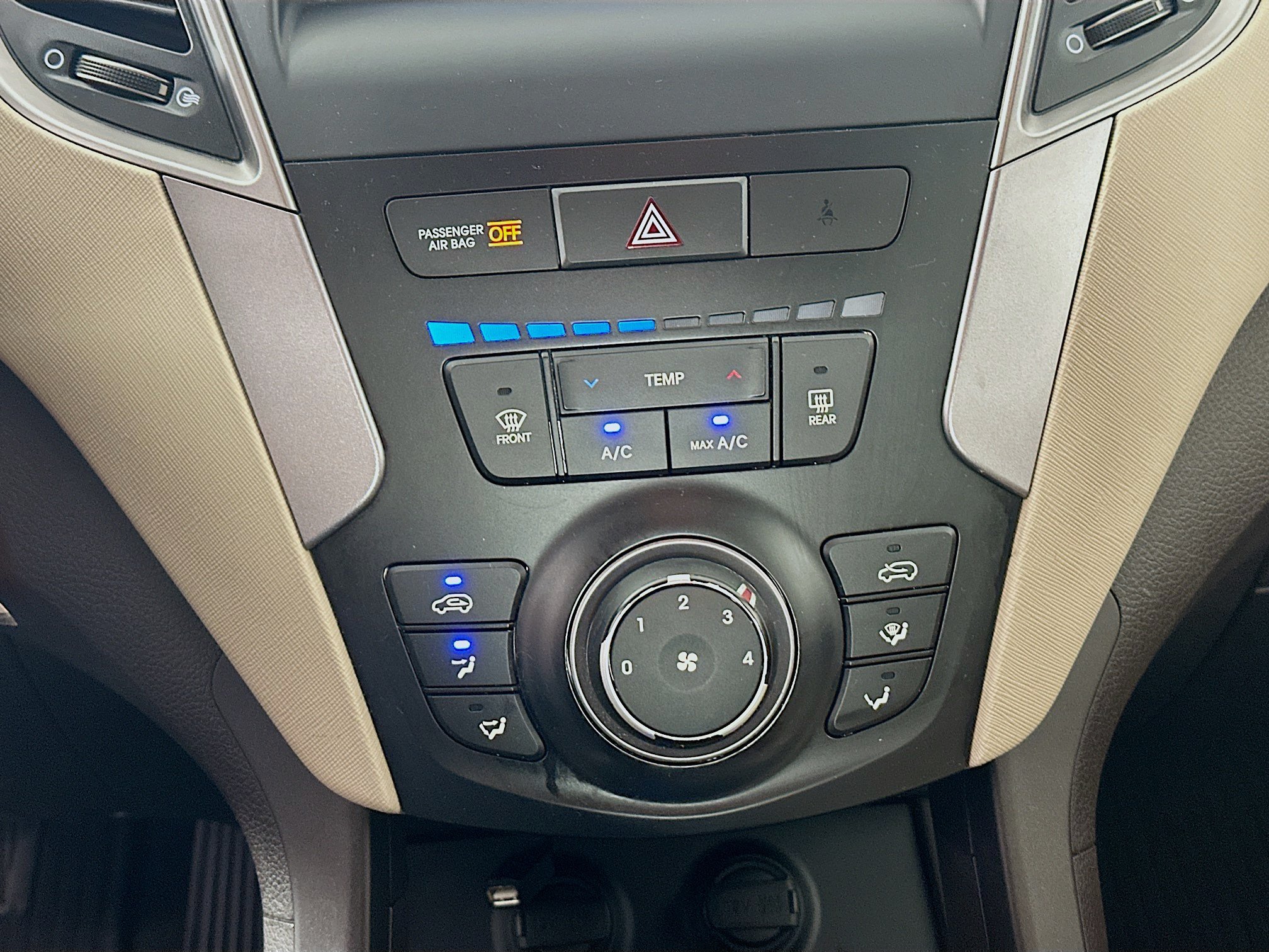 Used 2015 Hyundai Santa Fe Sport w/ Option Group 02 FWD image 22