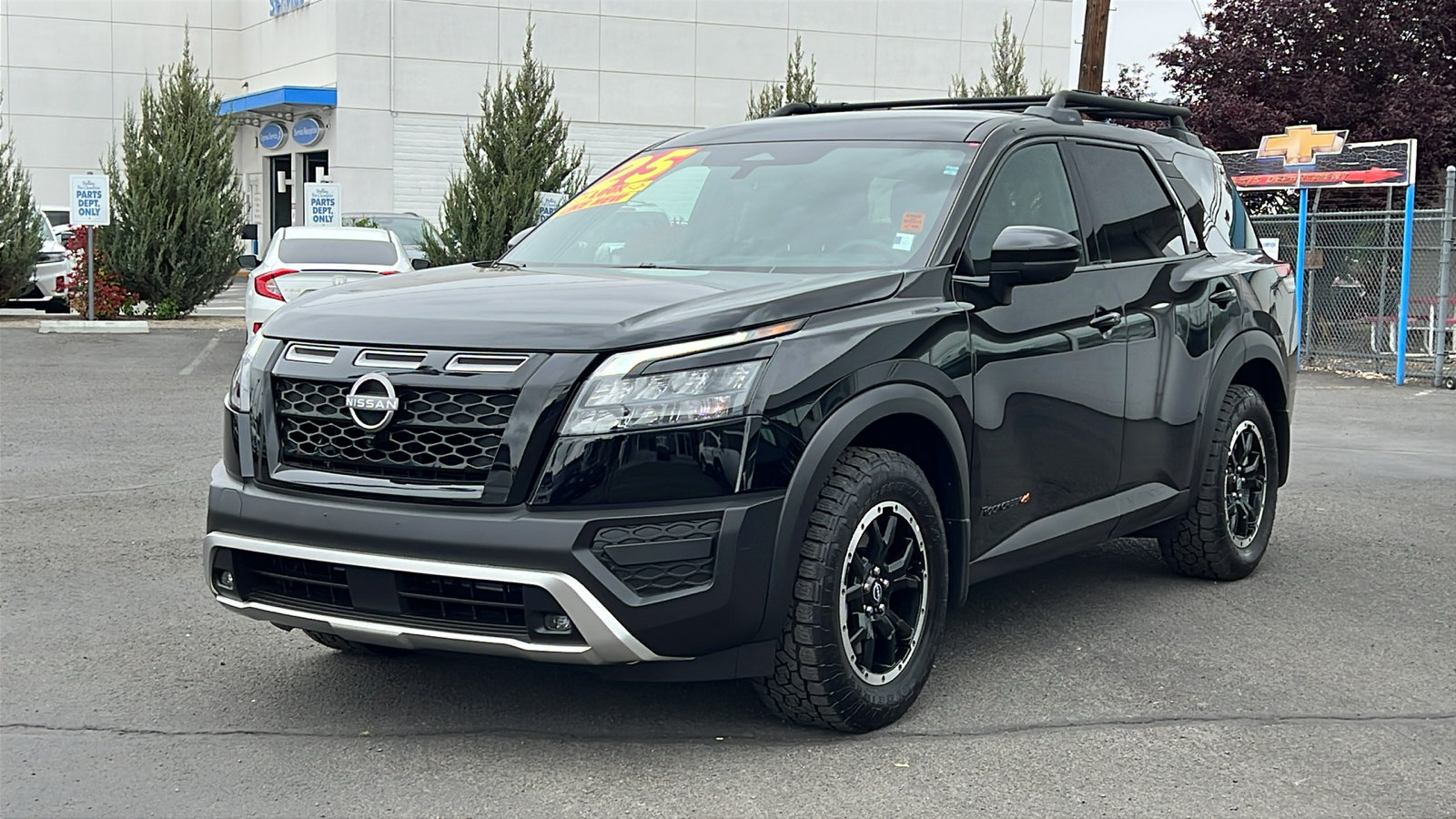Used 2025 Nissan Pathfinder Rock Creek AWD/4WD video 1