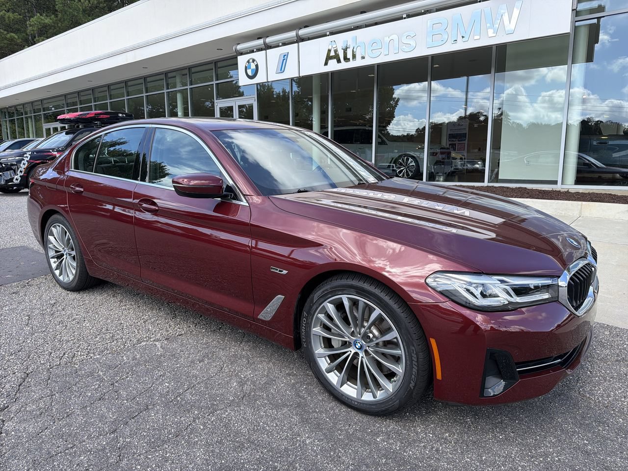 Used 2023 BMW 530e w/ Premium Package RWD image 1