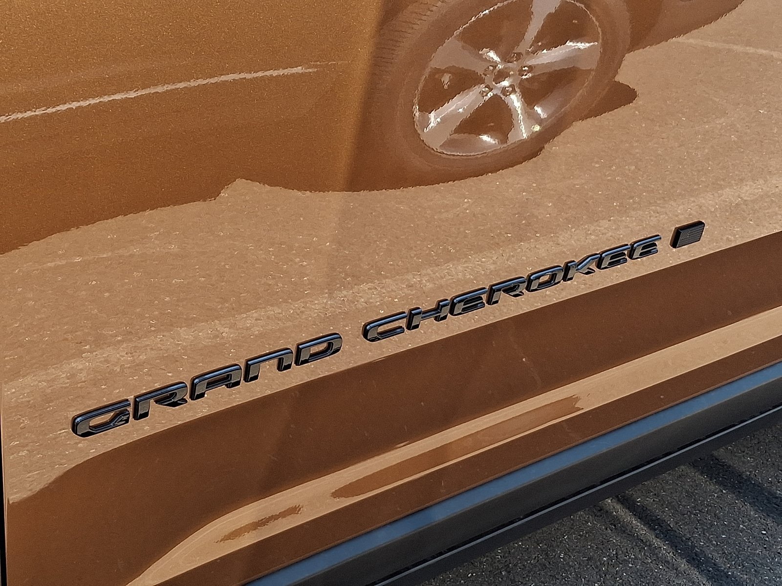 New 2026 Jeep Grand Cherokee Limited w/ Limited Altitude Package AWD/4WD image 5
