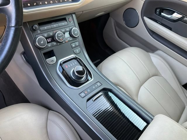 Used 2018 Land Rover Range Rover Evoque SE AWD/4WD image 16