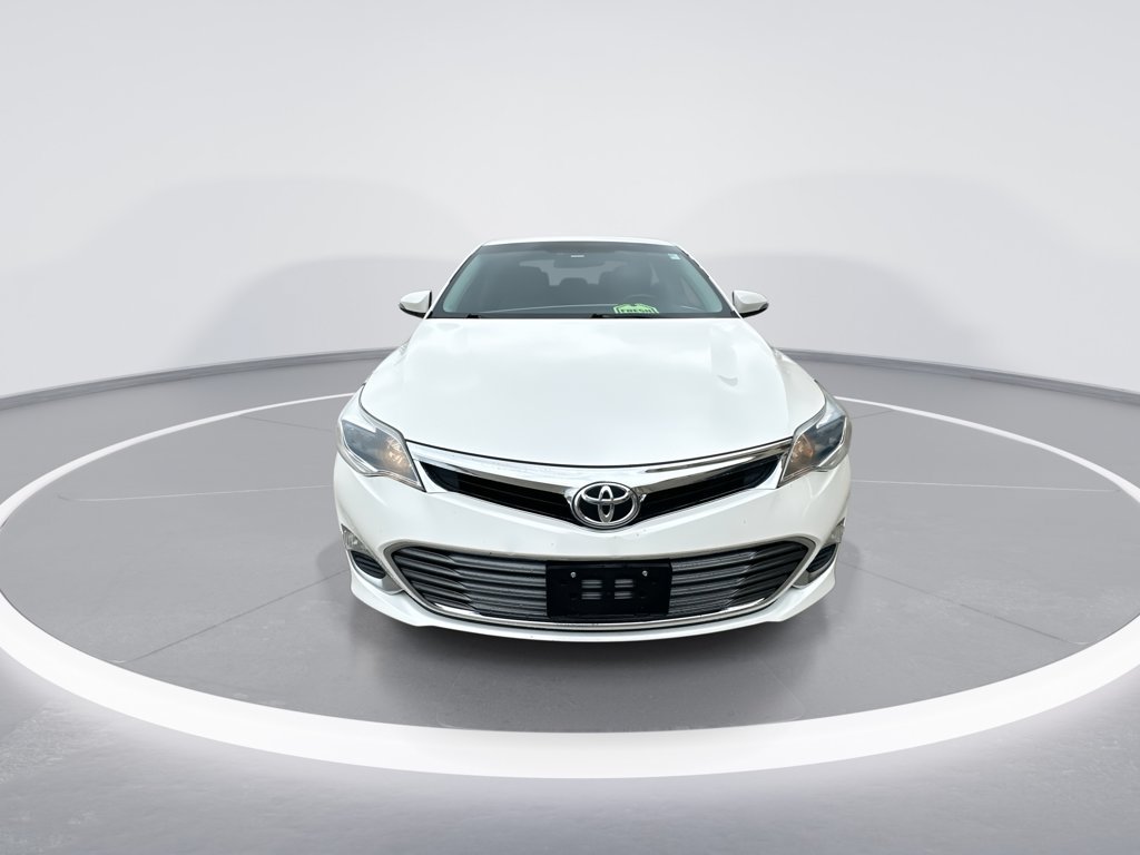 Used 2014 Toyota Avalon XLE FWD image 3