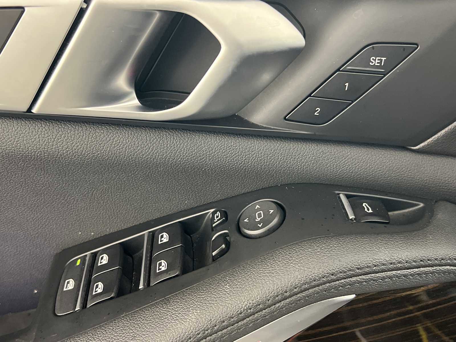 Used 2021 BMW X5 sDrive40i w/ Convenience Package image 13