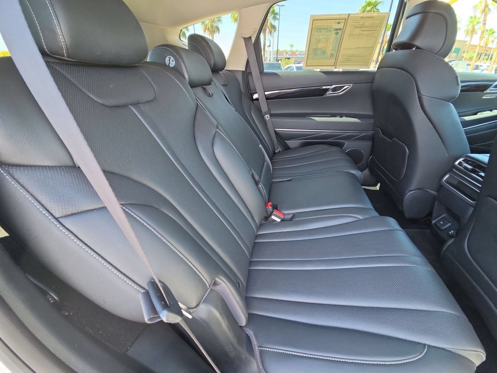 Certified 2025 Genesis GV80 2.5T Standard AWD/4WD image 17