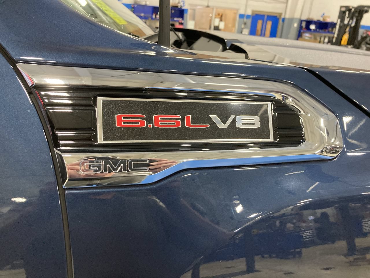 Used 2022 GMC Sierra 2500 SLE w/ SLE Value Package; AWD/4WD image 9