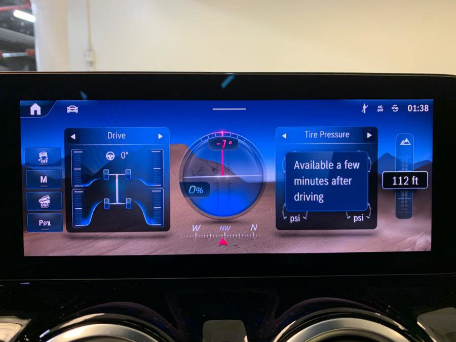 Used 2025 Mercedes-Benz GLA 250 4MATIC image 37