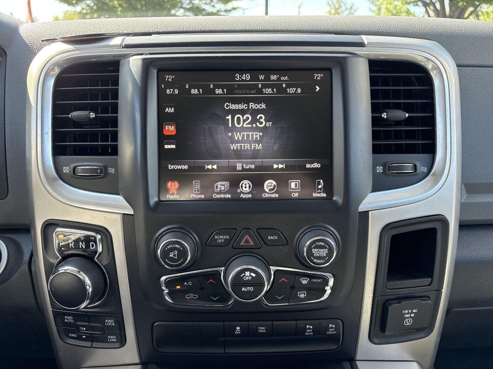 Used 2017 RAM 1500 Big Horn AWD/4WD image 18