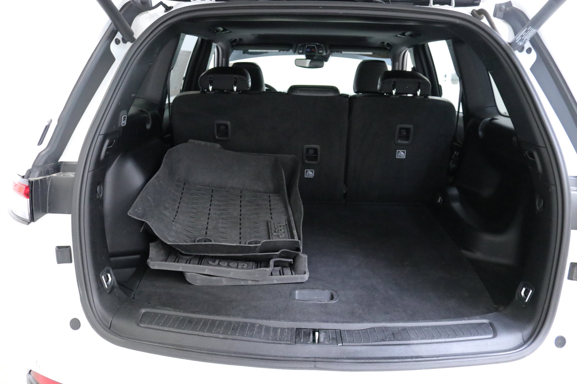 Used 2023 Jeep Grand Cherokee Altitude image 26