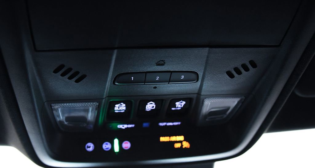 Used 2024 Cadillac XT4 Sport w/ Technology Package image 29