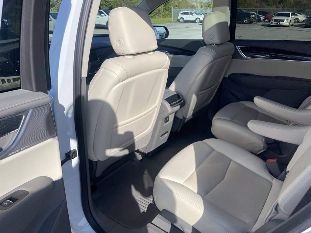 Certified 2023 Cadillac XT6 Premium Luxury w/ LPO, Floor Liner Package AWD/4WD image 15