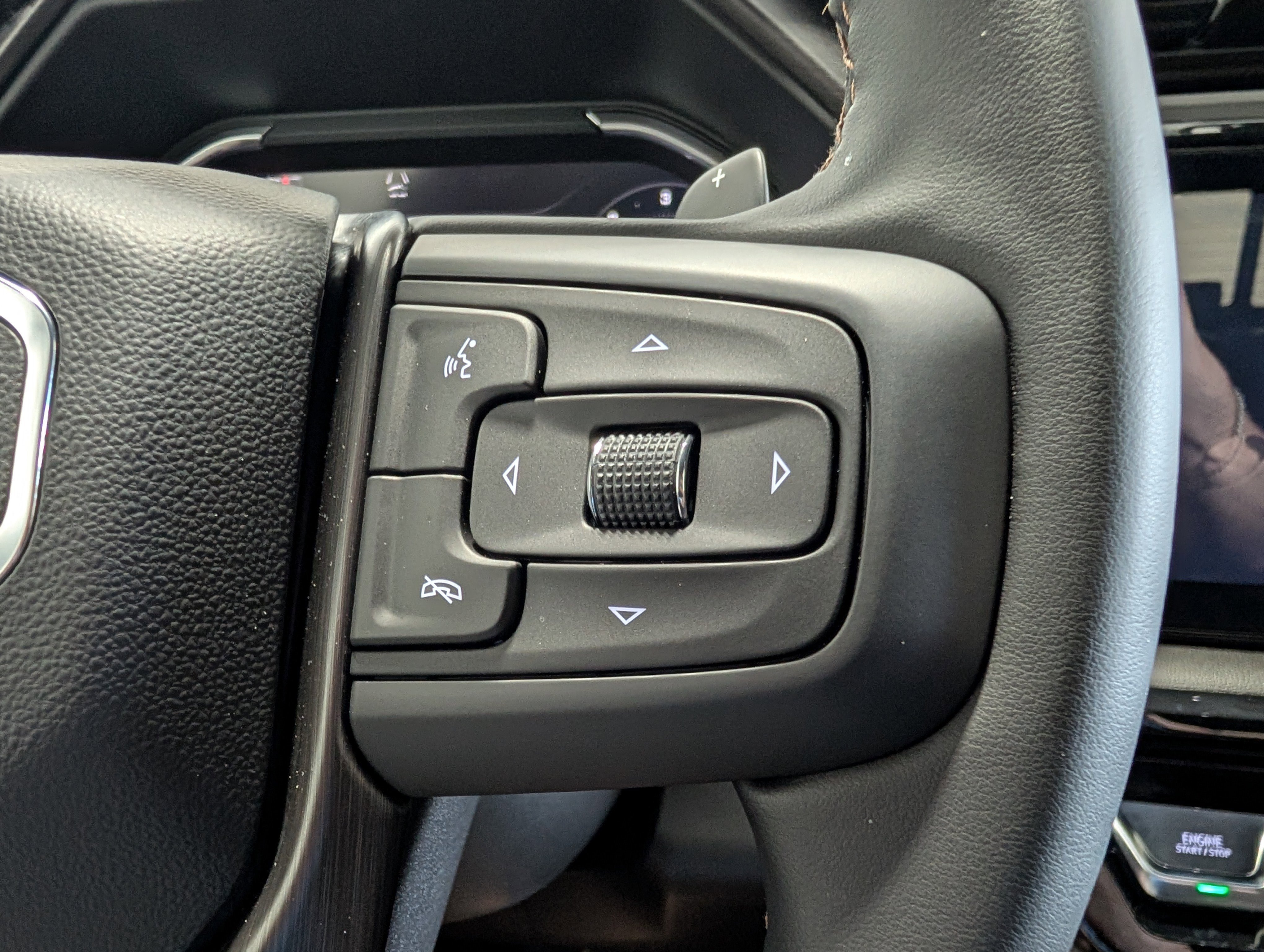 Used 2025 GMC Sierra 1500 AT4 w/ AT4 Premium Package image 28