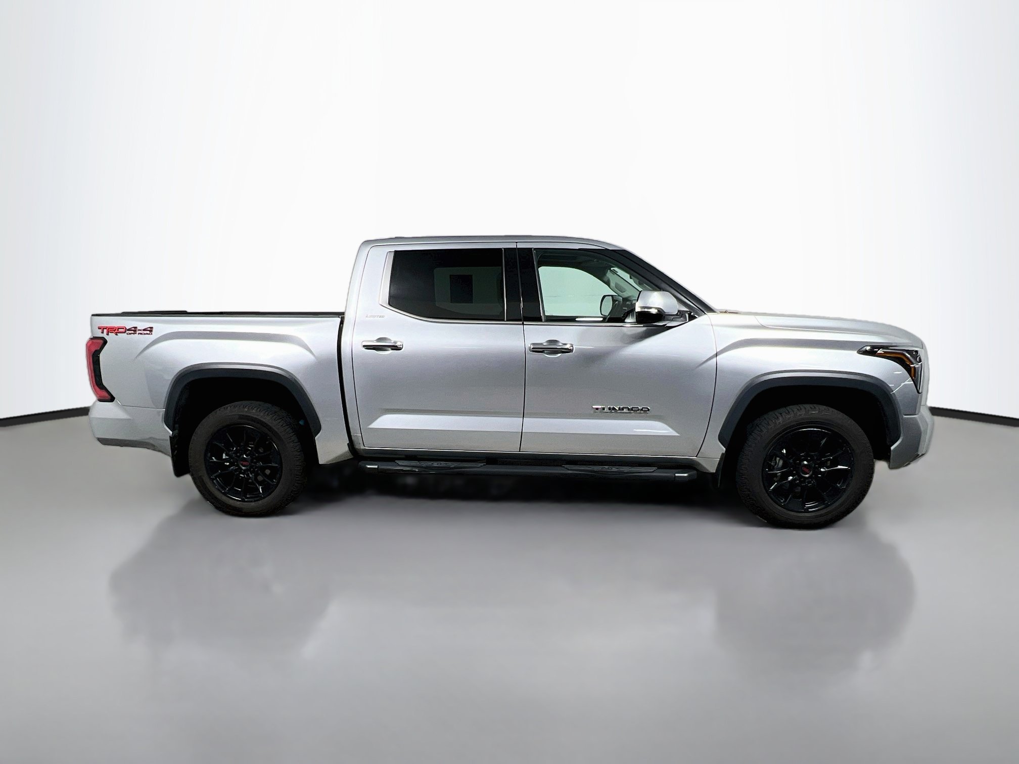 Used 2022 Toyota Tundra Limited w/ TRD Off-Road Package AWD/4WD image 3