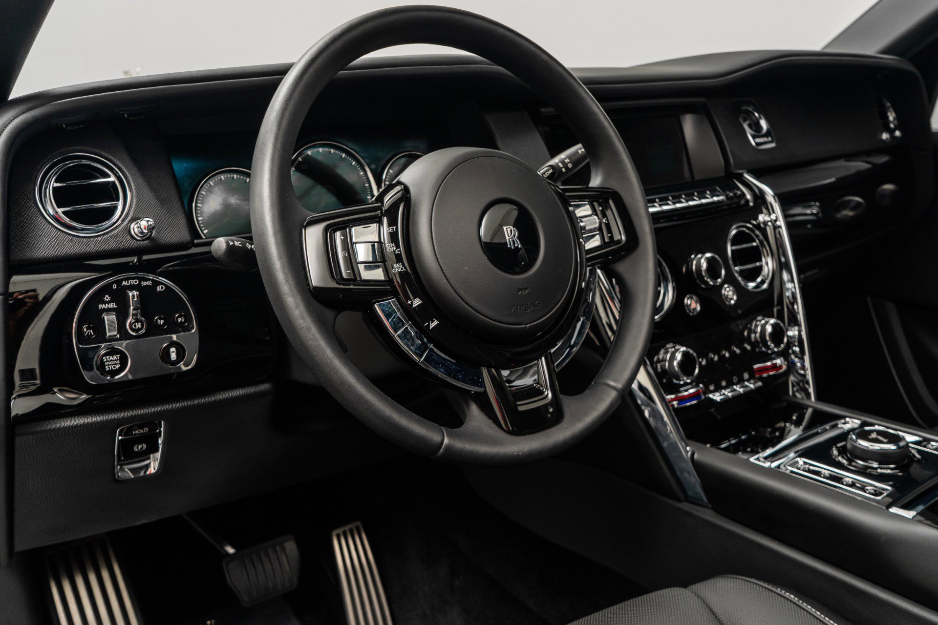 Used 2020 Rolls-Royce Cullinan image 13