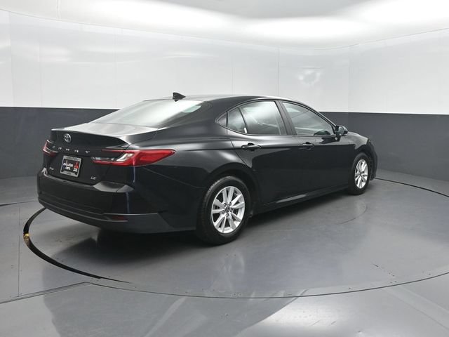 Used 2025 Toyota Camry LE FWD image 30