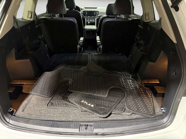 Used 2021 Volkswagen Atlas SEL Premium image 34