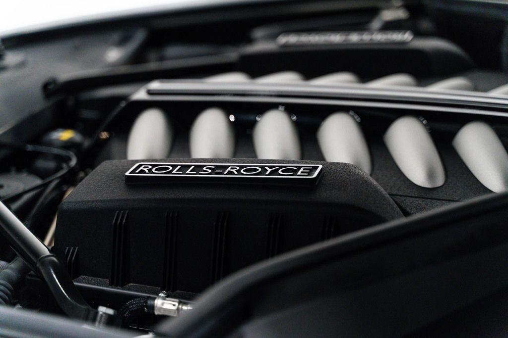 Used 2019 Rolls-Royce Dawn RWD image 8