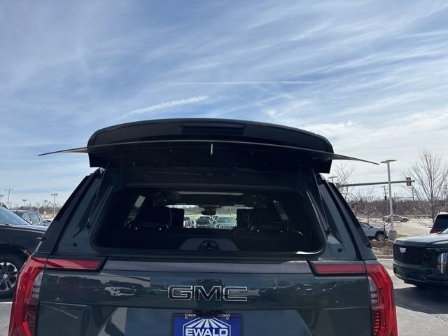 New 2026 GMC Yukon AT4 Ultimate w/ LPO, Illumination Package image 57