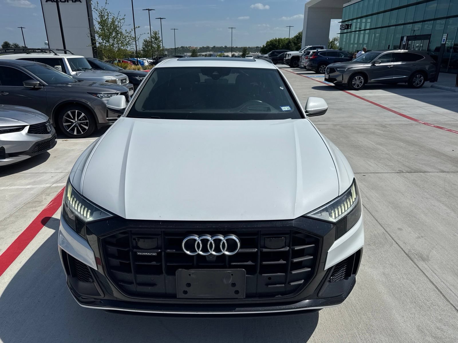 Used 2019 Audi Q8 Prestige w/ Adaptive Chassis Package AWD/4WD image 3