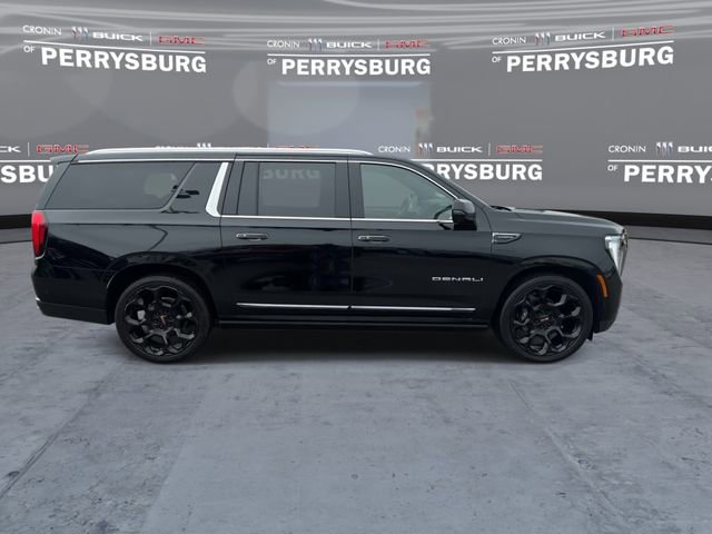 Certified 2025 GMC Yukon XL Denali Ultimate w/ LPO, Floor Liner Package AWD/4WD image 9