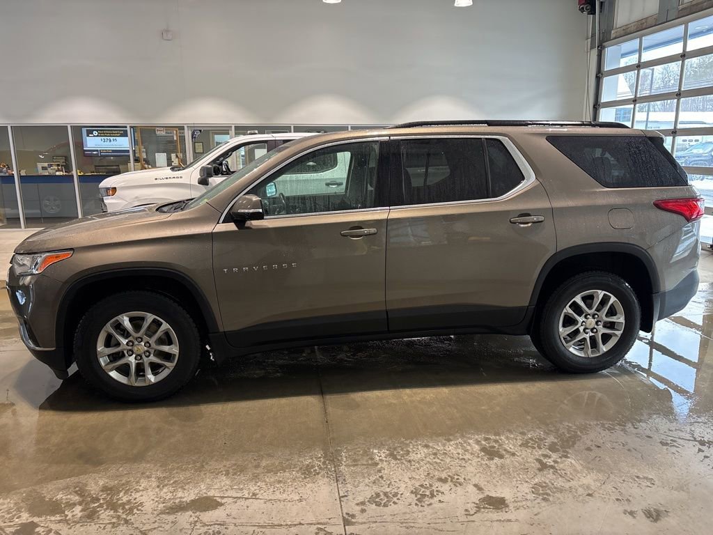 Certified 2020 Chevrolet Traverse LT image 2