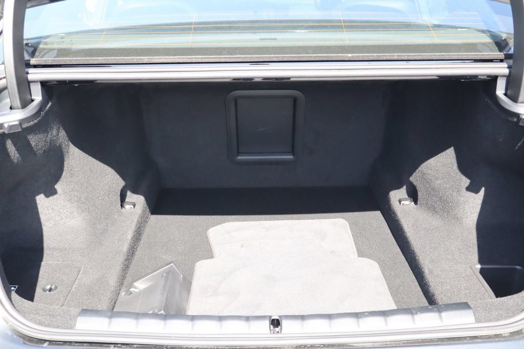 Used 2026 BMW 740i w/ Premium Package RWD image 37