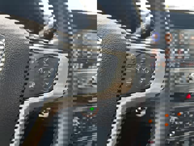 Used 2021 GMC Terrain SLE w/ Elevation Edition image 26